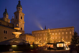 Christmas market at Residence Square near Salzburg Cathedral and Residence, Salzburg, Salzburg, Austria