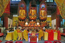 prayer service in Qiyuan Monastery with high ranking monks, Jiuhua Shan Village, Zhiyuan Monastery, Jiuhuashan, Mount Jiuhua, mountain of nine flowers, Anhui province, China, Asia