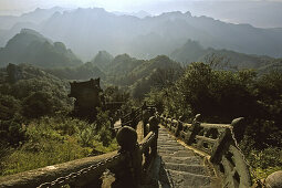 stone steps, stairway and pavilion to the Peak, Golden Hall, Jindian Gong, peak 1613 metres high, Wudang Shan, Taoist mountain, Hubei province, Wudangshan, Mount Wudang, UNESCO world cultural heritage site, birthplace of Tai chi, China,  Asia
