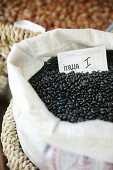 Black beans in a bag, Italia