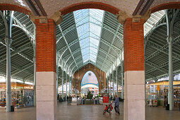 Mercado de Colon, opened in 1916, 2003 refurbished with cafes, bars, and boutiques, Valencia, Spain