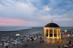 Pavillon an der Strandpromenade, Borkum, Ostfriesische Inseln, Niedersachsen, Deutschland