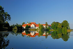 Kloster Seeon im Seeoner See, Chiemgau, Oberbayern, Bayern, Deutschland