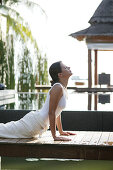 Frau macht Yoga, Körper, Gesundheit, Entspannung