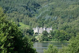 Schloss in der Nähe von Loch Ard, Schottisches Hochland, Scotland, Großbritannien, Europa