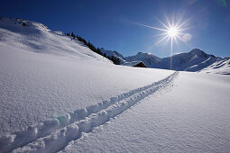 Hütte im Schnee, Skigebiet Sonnenkopf, Vorarlberg Österreich