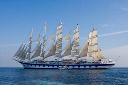 Großsegler Royal Clipper unter vollen Segeln, nahe Capri, Kampanien, Italien, Europa