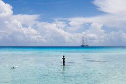 Großsegler Star Flyer im Rangiroa Atoll, Avatoru, Rangiroa, Tuamotu Inseln, Französisch Polynesien, Südsee