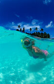 Schnorcheln vor Insel, Malediven, Indischer Ozean, Meemu Atoll