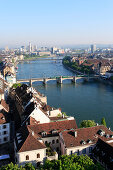 Mittlere Rheinbrücke und Novartis Chemie Industrie, Basel, Schweiz