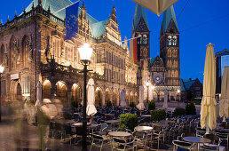 Market square in Bremen with view of the town hall and the Bremen Cathedral, St. Petri Cathedral, [The city was accepted as a World Heritage Site by UNESCO], Bremen, Germany, Europe