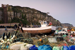 Fischerboote am Strand in Hastings, East Sussex, England, Europe