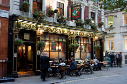 Sherlock Holmes Pub in der Northumberland Street, London, England, Europa