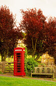 Europe, England, Gloucestershire, Cotswolds, Snowshill, phone box