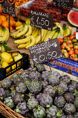 Obst- und Gemüsestand auf dem Markt, Campo de Fiori, Rom, Italien