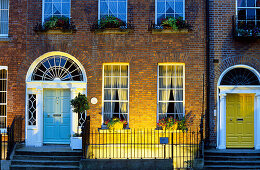 Illuminated residential house at Merrion Street Upper in the evening, Dublin, Ireland, Europe
