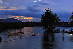 Menschenleerer Pool im Mimpi Resort am Abend, Menjangan, West Bali Nationalpark, Indonesien, Asien