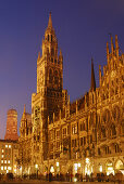 Neues Rathaus bei Nacht, Marienplatz, München, Bayern, Deutschland