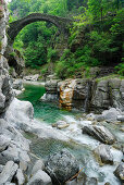 River Melezza with stone arch bridge Ponte Romano, Intragna, Centovalli, lake Maggiore, Lago Maggiore, Ticino, Switzerland