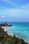 Blick über den Sandstrand zum Hotel Villa Dupont, Varadero, Matanzas, Kuba