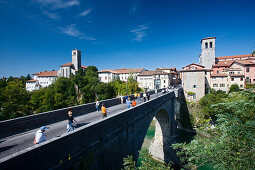 Natisone river spanned by Devil's bridge (15th century, rebuilt in 1918), Cividale del Friuli, Friuli-Venezia Giulia, Italy