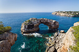 Archway of Es Pontas in the sunlight, Cala Santanyi, Mallorca, Balearic Islands, Spain, Europe
