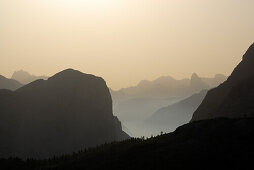 Silhouettes of Sexten Dolomites, Naturpark Fanes-Sennes-Prags, Dolomites, Trentino-Alto Adige/South Tyrol, Italy