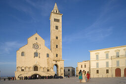 Hochzeit an der Kathedrale, Trani, Apulien, Italien