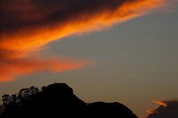Berggipfel Little Adam's Peak bei Sonnenaufgang, Ella, Hochland, Sri Lanka, Asien