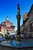 Rathaus und Brunnen am Rathausplatz, Stein am Rhein, Hochrhein, Bodensee, Untersee, Kanton Schaffhausen, Schweiz, Europa