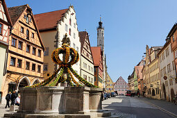 Fountain decorated for Easter, Herrengasse, Rothenburg ob der Tauber, Bavaria, Germany