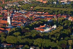 Aerial view of the old town of Celle with castle and grounds, Celle, Lower Saxony, northern Germany