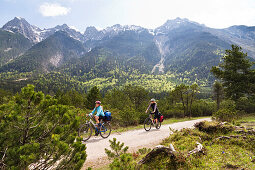 Cycling tour, Isar Cycle Route between Scharnitz and Mittenwald, Karwendel range, Upper Bavaria, Germany