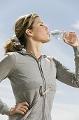 woman,water,drinking,exercise,young adult