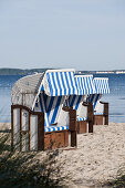 Strandkörbe am Wohlenberger Strand, Boltenhagen, Mecklenburger Bucht, Mecklenburg-Vorpommern, Deutschland