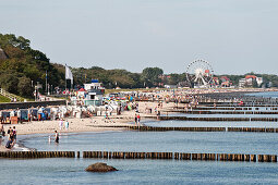 Belebte Strandpromenade, Kühlungsborn, Mecklenburger Bucht, Mecklenburg-Vorpommern, Deutschland