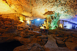 Sung Sot-Grotte, Halong Bucht, Quang Ninh, Vietnam