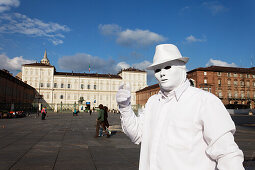 Künstler, Palazzo Reale, Piazza Castello, Turin, Piemont, Italien