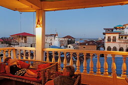 Blick von der Dachterrasse des Glove Hotel am Abend, Stonetown, Sansibar City, Sansibar, Tansania, Afrika