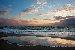 Western beach at dusk, Fischland-Darss-Zingst, Baltic Sea, Mecklenburg-West Pomerania, Germany, Europe