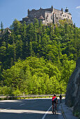 Festung Hohenwerfen im Sonnenlicht, Werfen, Salzburg, Österreich, Europa