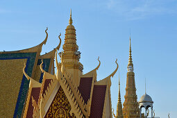 Dächer und Türme des Königlichen Palastes, Phnom Penh, Kambodscha