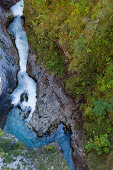 Blick von einer Brücke auf die Leutaschklamm, Mittenwald, Bayern, Deutschland