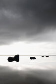 Stilles Wasser der Lagune bei Skogar, Island, Skandinavien