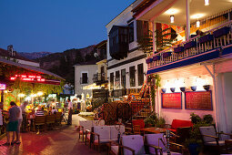 Restaurant im Bazar der Altstadt von Fethiye, lykische Küste, Mittelmeer, Türkei
