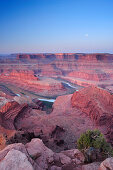 Sunrise at Dead Horse Point with view to Colorado River, Canyonlands National Park, Moab, Utah, Southwest, USA, America