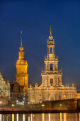 Elbe mit Schloß und Hofkirche am Abend, Dresden, Sachsen, Deutschland, Europa