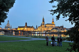 Canaletto-Blick auf die Altstadt von Dresden am Abend, Sachsen, Deutschland, Europa