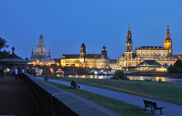 View from the Elbe riverbank onto the old town in the evening, Dresden, Saxony, Germany, Europe