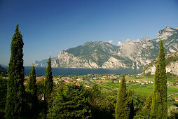 Blick auf Torbole, Riva del Garda, Gardasee, Lago di Garda, Trient, Italien, Europa